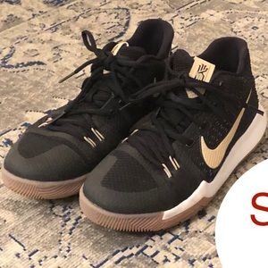 Boys Nike Kyrie Basketball Shoes